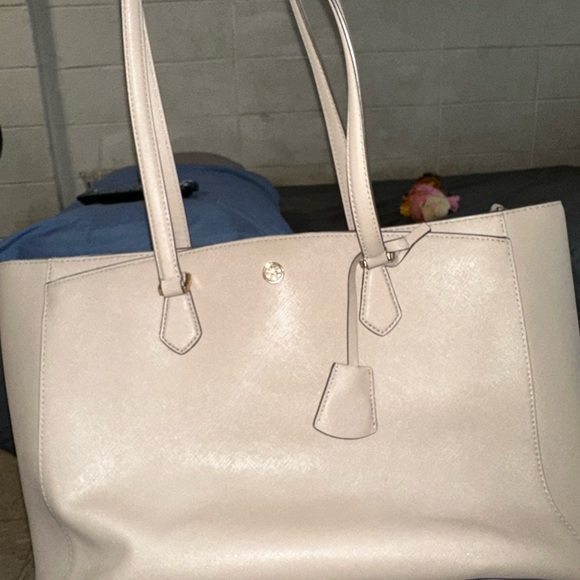 TORY BURCH ROBINSON TOTE - Picture 3 of 15